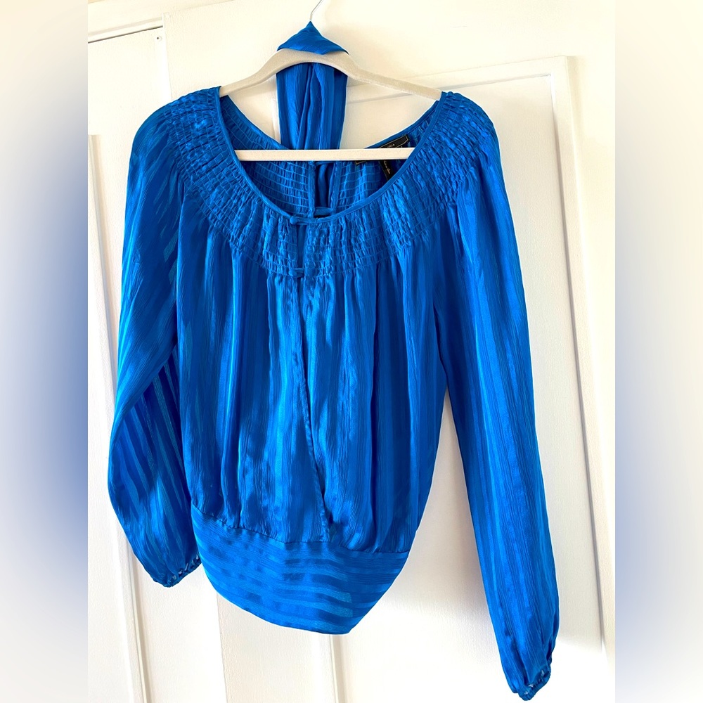 BCBG top